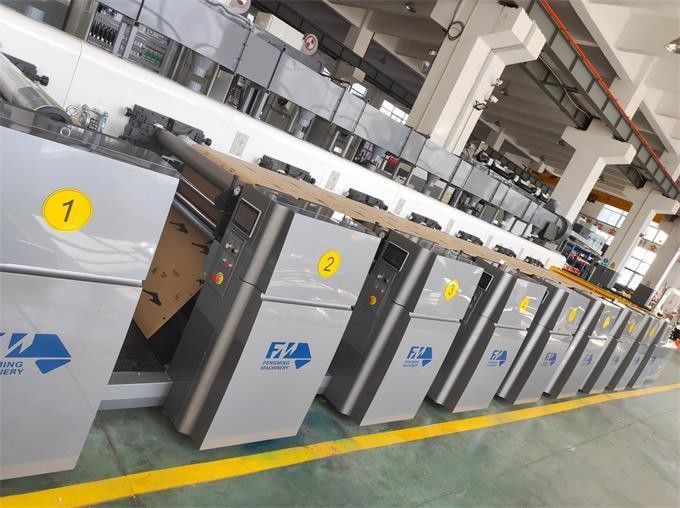Impresora flexográfica con velocidad de impresión de 150 m/min y secador IR UV