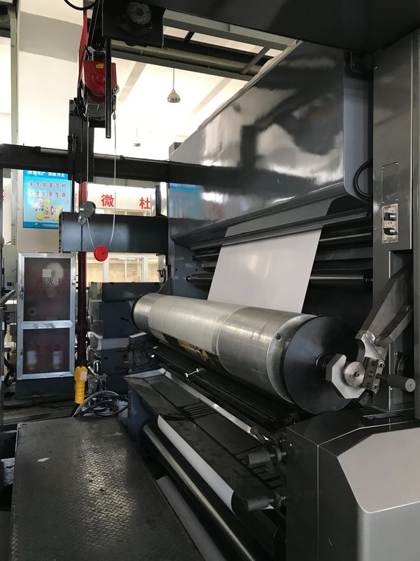 Máquina de impresión flexible de cartón de papel de gama amplia con fuente de alimentación de 380V 3pH 50Hz y 7 colores