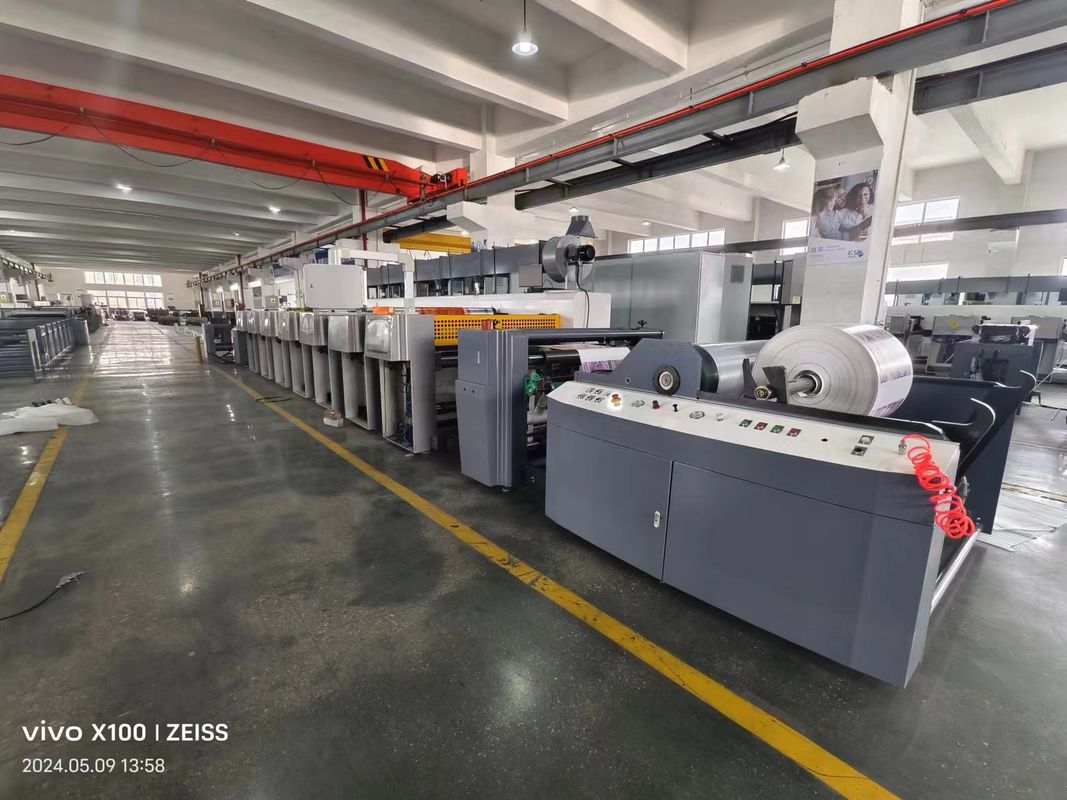 Máquina de impresión flexo de tipo unitaria con función de memoria de posición automática de registro