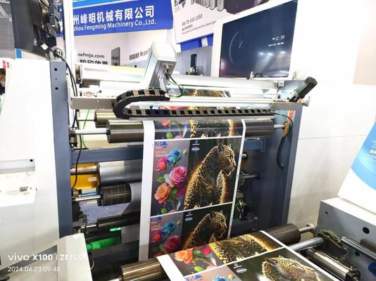 Impresión de etiquetas adhesivas de primera calidad con máquina de impresión Flexo de tipo manga
